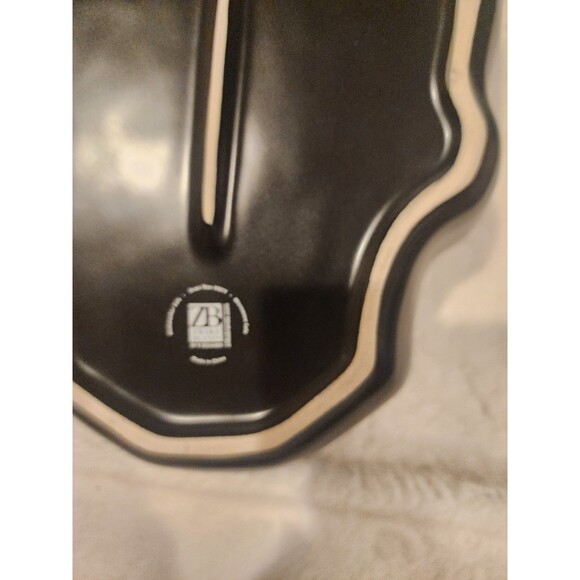 Halloween ZB Zrike Skull Skeleton Dish Baking Cake Pan 400 Degree Decor Ceramic - Picture 3 of 5